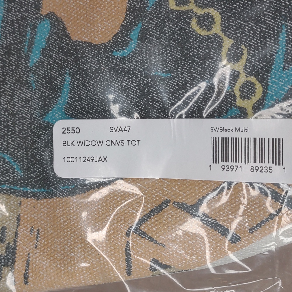 😻COACH😻 X MARVEL Black Widow Tote be first at cosplay! - Picture 12 of 12